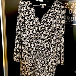 Black and white summer dress with bell sleeve